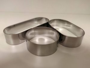 Bakvormen en ringen van Bakken met Niels