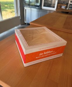 Bakken met Niels taartdoos met transparant venster 21x21cm voor veilig transport van taarten en sloffen
